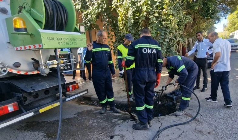 غليزان : إطلاق الحملة الكبرى لتطهير منشآت تصريف المياه تحسبا لموسم الأمطار