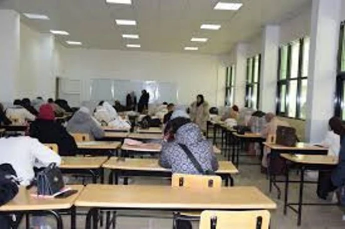البيض : 7569مترشحًا  يتوزعون عبر 41 مركزا  لإجتياز شهادة التعليم المتوسط