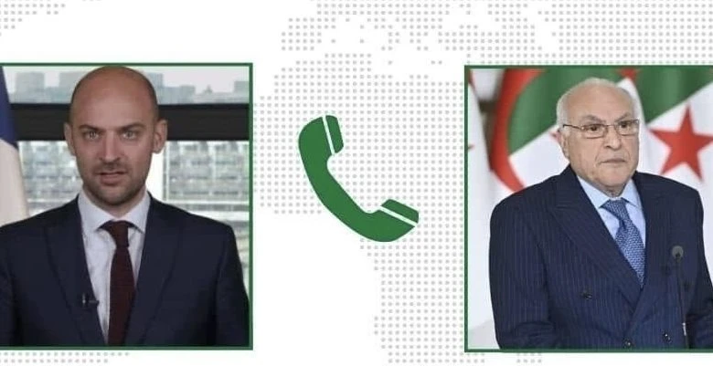 عطاف يتلقى مكالمة هاتفية من نظيره الفرنسي