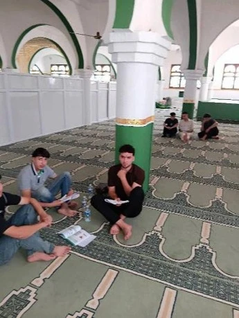 الشرطة ترافق المترشحين والمساجد تفتح أبوابها
