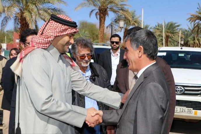 والي أدرار يستقبل رئيس مجلس إدارة شركة "بلدنا" القطرية  : تباحث سبل تسريع مشروع إنتاج مسحوق الحليب