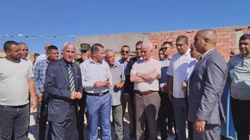 الجلفة....الوالي  يشدد على حل انشغالات السكان على هامش معاينته مشاريع ببلدية المجبارة