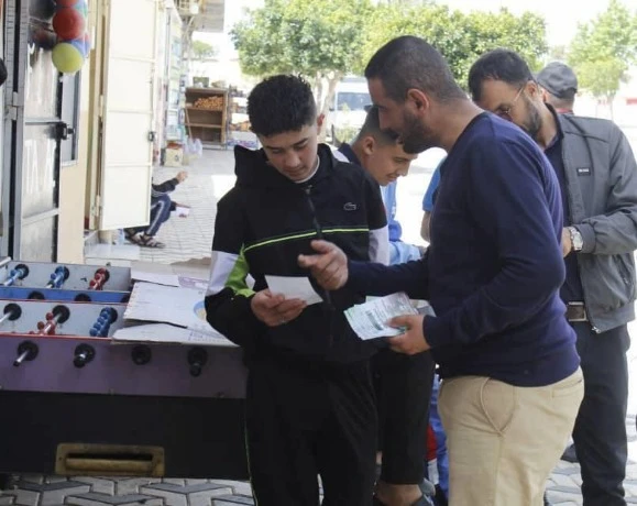 انطلاق قافلة تحسيسية   لتسجيل بالقوائم الانتخابية من المركب الرياضي بالعــريــشة