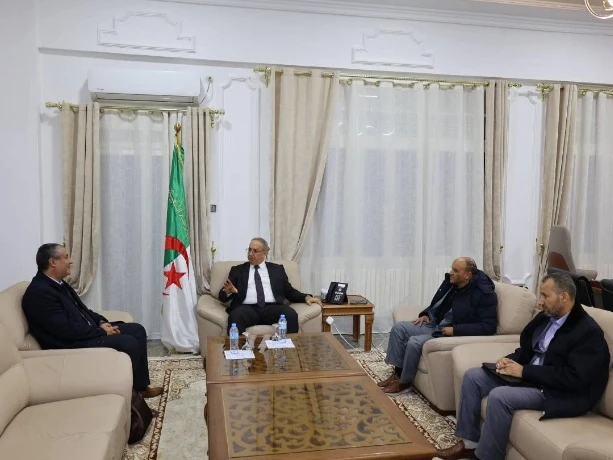 في إطار إعادة بعث المشاريع المصادرة بتيسمسيلت ....انطلاقة مرتقبة لمصنع إنتاج قطع ولواحق السيارات بخميستي