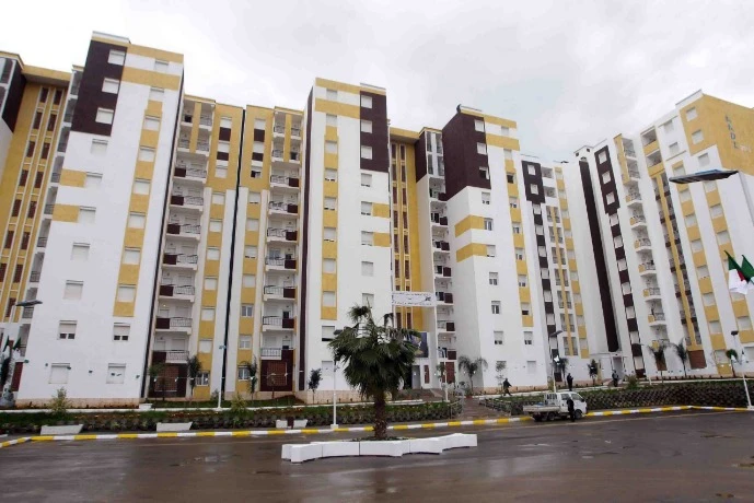 تلمسان ...نشر قائمة 50 سكنا عموميا ببلدية فلاوسن