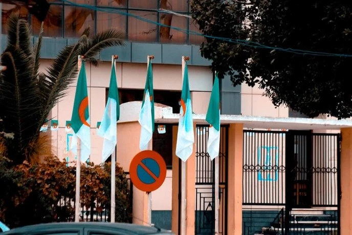 غليزان: تجميد نشاط المجلسين الشعبيين البلديين لبني درقن وسيدي لزرق