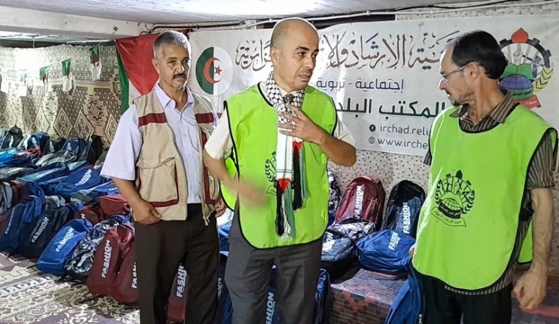 جمعية الإصلاح والإرشاد توزّع محافظ مدرسية وأظرفة مالية لفائدة الأيتام والمعوزين بغليزان