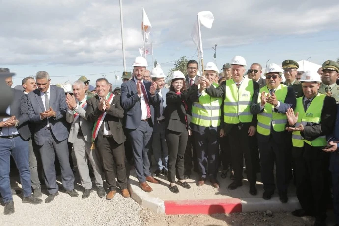 تلمسان :الرئيس المدير العام  لسونطراك  يُطلق  مشروع مصنع تحلية مياه البحر  بعين عجرود