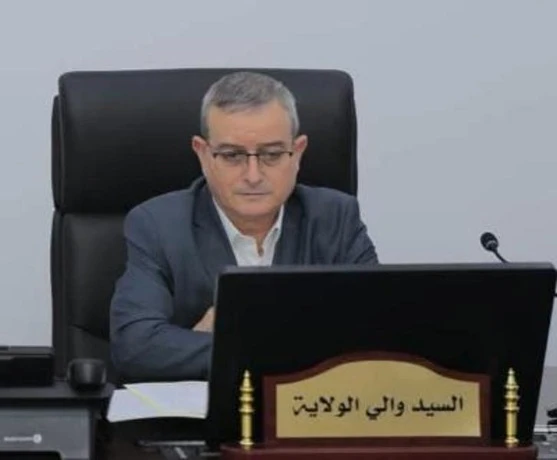 .مستغانم...الوالي أحمد بودوح يشدد على رفع العراقيل التقنية والإدارية على مشاريع الدواوير النموذجية