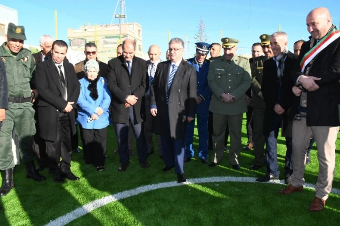 غليزان  تُحيي  مظاهرات 11 ديسمبر   ... تدشين ملعب جواري بعين الرحمة.