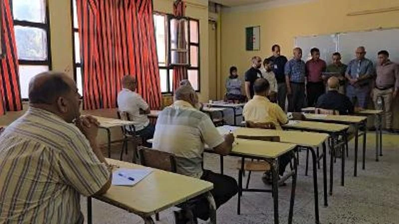 البيض...    320 مترشحًا  للظفر بـ 91 منصبًا في   الامتحانات المهنية لقطاع التربية