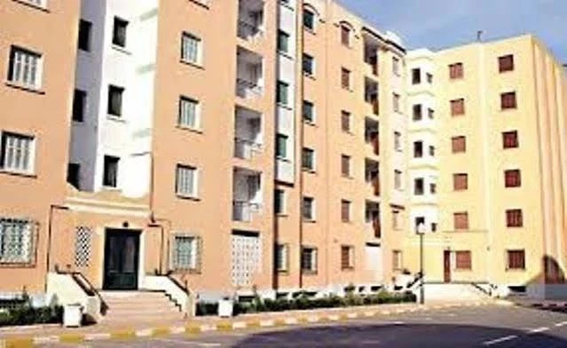 تيارت..  تسليم مفاتيح 100 وحدة سكنية بمدروسة قبيل الدخول المدرسي