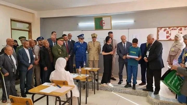 والي البيض  يؤكد في يوم الطالب: "الجامعة قاطرة الإقتصاد القائم على المعرفة"