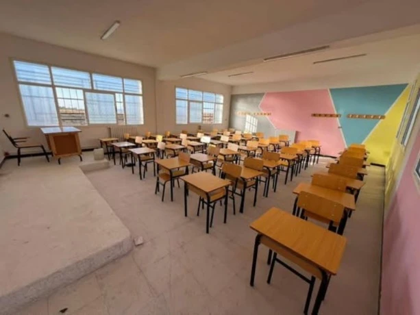 البيض...في اجتماع تنسيقي بمديري المتوسطات والثانويات توجيهات بضمان نظافة وأمن المؤسسات والانخراط في الرقمنة