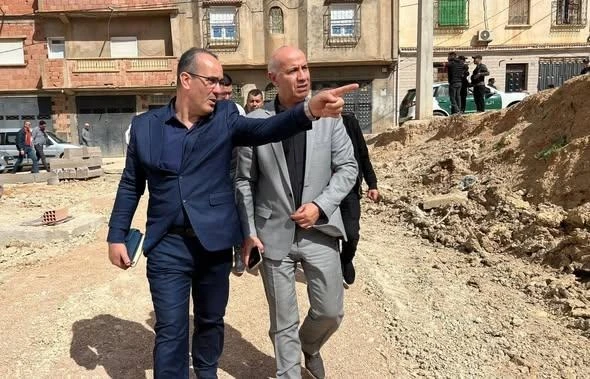 لتسليمها في 5 جويلية والفاتح نوفمبر: الأمين العام لمستغانم يتفقد مشاريع أكثر من 7 آلاف سكن