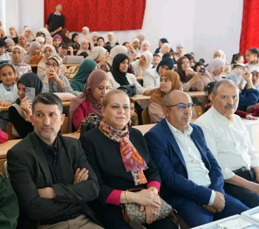 غليزان: ثانوية  الشهيد تومي عبد القادر ببلدية سيدي أمحمد بن علي  تكرم عمالها المتقاعدين