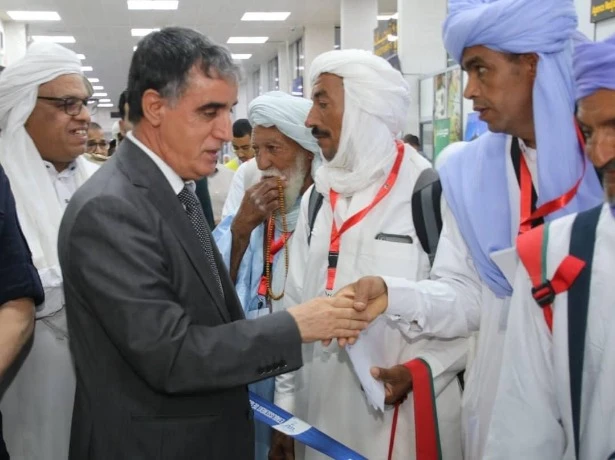 مطار "الشيخ سيدي محمد بلكبير" بأدرار  : مغادرة أول فوج من الحجاج نحو البقاع المقدسة