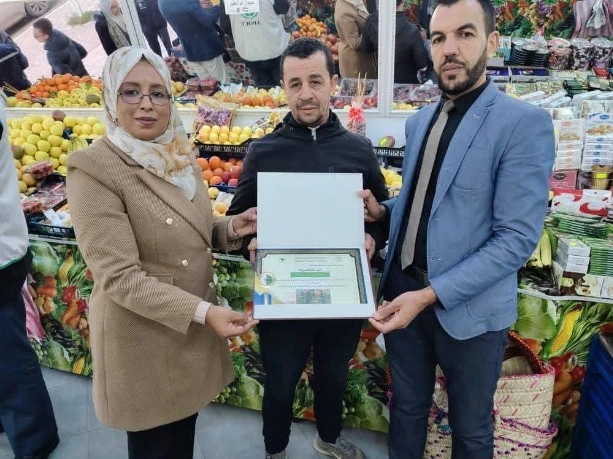 معسكر :4 تجار يفوزون بجائزة أحسن نشاط  لعام 2025