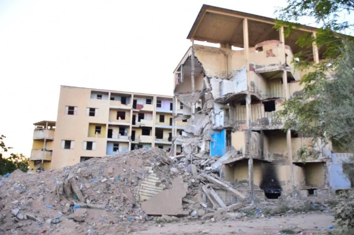 بعد انهيار شرفة عمارة بحي العرصة في مستغانم  ...تعليمات بهدم جميع البنايات الهشة وترحيل سكانها