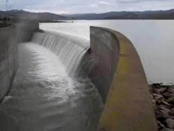 الأمطار الأخيرة ترفع منسوب السدود بكراميس والشلف إلى مستويات قياسية