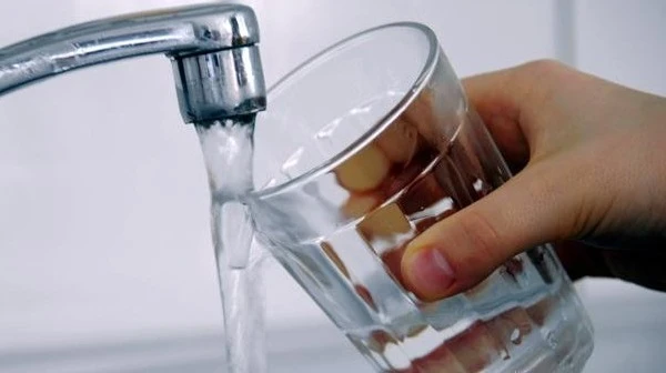 تيارت: مخطط استعجالي للتخفيف من وطأة نقص الماء الشروب بعاصمة الولاية