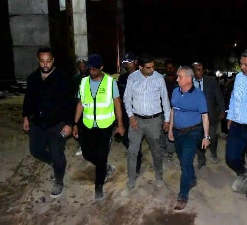 والي مستغانم يقف على عملية هدم البنايات   الهشّة بحيي العرصة وبلقايد محمد..."تشديد على تسريع المشاريع السكنية لترحيل السكان المتبقين