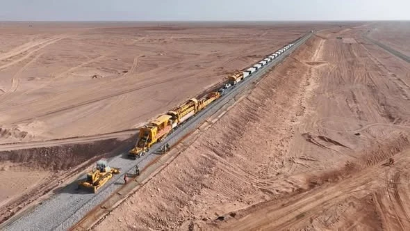 خط  السكة الحديدية المنجمي  بشار – تندوف – غار جبيلات ....انجاز أطول جسر في إفريقيا بوادي الدورة