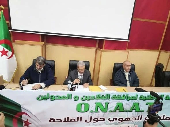 ملتقى جهوي بتيارت حول العقار الفلاحي....تدوين انشغالات الفلاحين لرفعها إلى الوزارة الوصية