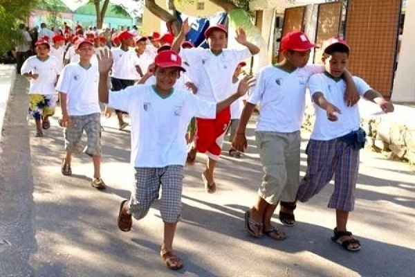 مخيمات صيفية لفائدة 2000 طفل من أدرار وتمنراست بالمدن الساحلية