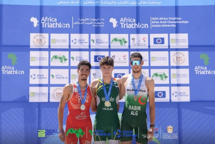 منتخب الترياتلون يحصد سبع ميداليات في البطولة الإفريقية