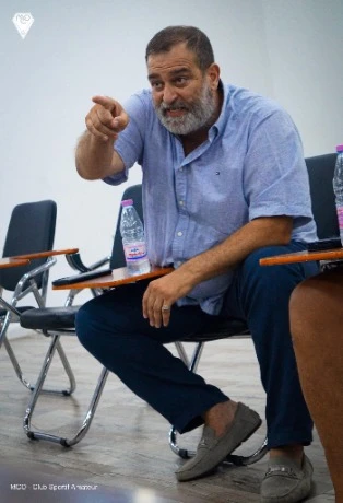 الحارس الدولي السابق سفيان ليمام  يطمئن محبيه بعد  تعرضه  لوعكة صحية ..." تجاوزت المرحلة الصعبة بفضل لطف الله  ثم يقظة الطاقم الطبي"