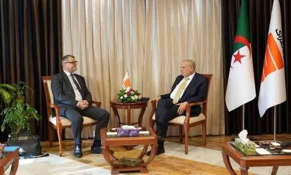 سوناطراك: حشيشي يبحث سبل بعث وتطوير الشراكة مع المدير العام لشركة "دي أن أو" النرويجية