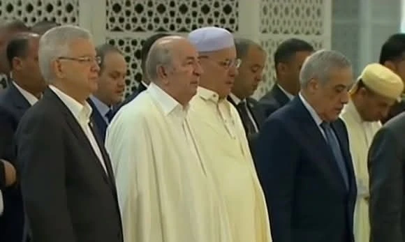 رئيس الجمهورية يؤدي صلاة عيد الأضحى المبارك بجامع الجزائر