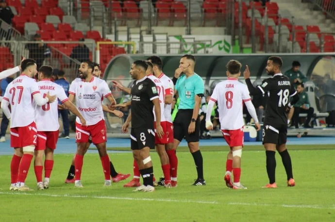 إدارة مولودية وهران تراسل لجنة التحكيم وتطالب بفتح تحقيق