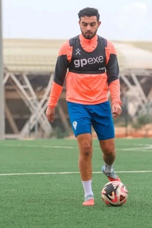 مولودية وهران : هاجس الغيابات يثقل كاهل غاريدو قبل لقاء الداربي...   بورديم أساسيا أمام الشلف و لحمري يدخل اهتمامات الحمراوة