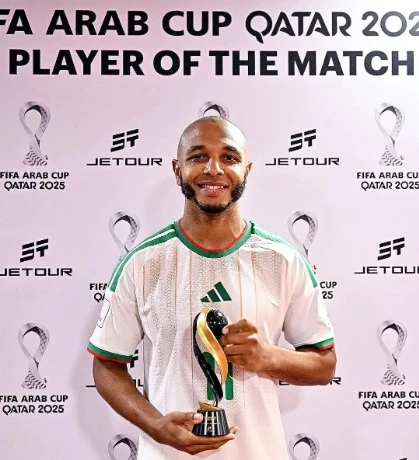 ياسين براهيمي:  واثق من فوز الجزائر على الإمارات وسنسعد جمهورنا بكأس العرب