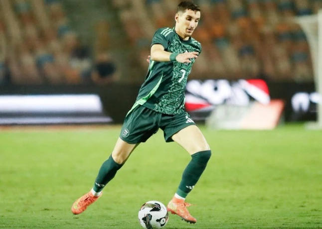 سجل ثلاثية لنادي الدحيل في دوري ابطال اسيا للنخبة ...عادل بولبينة يتألق ويطرق باب المنتخب الأول