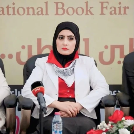 تحيا فلسطينُ الأبيّةُ.....غرّاءُ غزّةَ لم تمُت