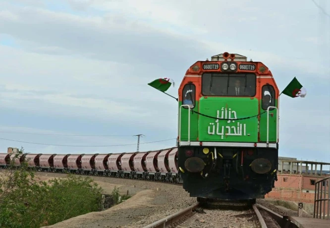 بإرادة الرجال وسيادة القرار...غارا جبيلات - وهران ..سكة الازدهار