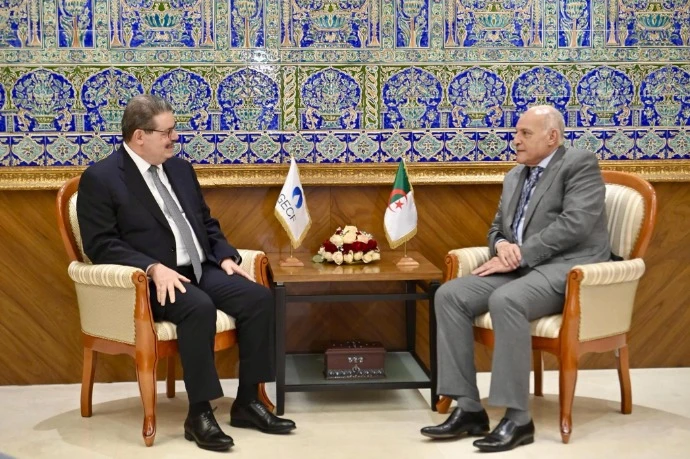 عطاف يستقبل الأمين العام لمنتدى الدول المصدرة للغاز