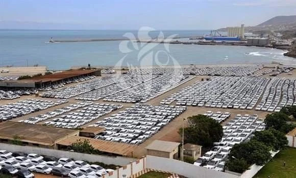 مشروع قانون المالية2023: الرئيس تبون يسدي تعليمات بفتح استيراد السيارات بما فيها الأقل من 3 سنوات