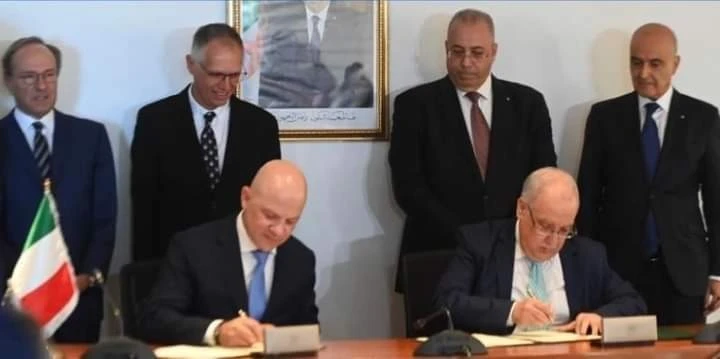 توقيع اتفاقية-إطار بين وزارة الصناعة وشركة "فيات" الإيطالية لإقامة مشروع لصناعة السيارات في الجزائر