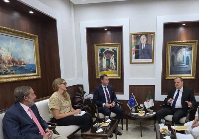 الجزائر-الاتحاد الأوروبي: بحث سبل تعزيز التعاون التجاري والاقتصادي المشترك