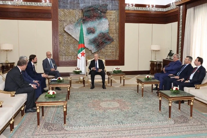 رئيس الجمهورية يستقبل رئيس منظمة أرباب الأعمال الروسية