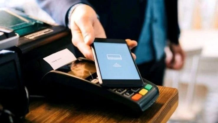 الدفع بالهاتف النقال: نظام الدفع "دي زاد موب باي" يدخل الخدمة في يناير