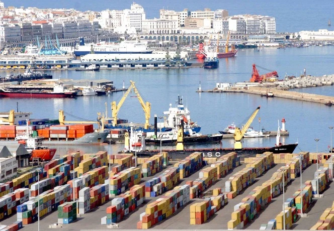 تعليمات صارمة للرؤساء المديرين العامين للموانئ لتسريع معالجة حمولات البواخر