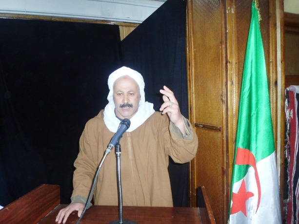 "أسعى لجمع قصائدي في ديوان لأخلد مسيرتي الشعرية "