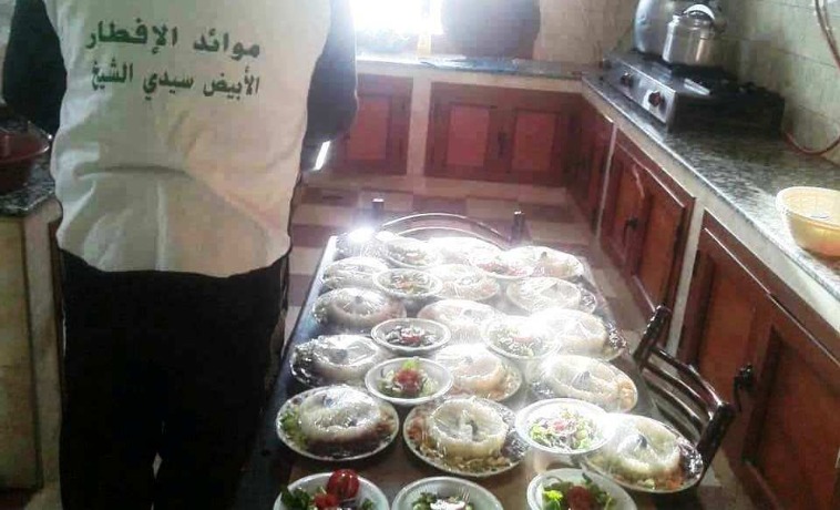 الأبيض سيدي الشيخ: 55 وجبة إفطار لفائدة عابري السبيل والمسافرين