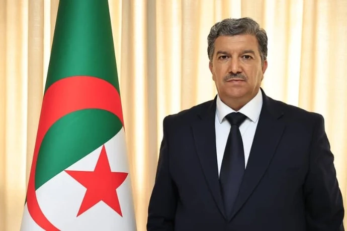 وزير الاتصال  يشارك بالمنتدى الافريقي للبث الإذاعي والتلفزي بداكار