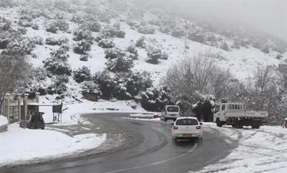 ثلوج مرتقبة  الجمعة على مرتفعات وسط وغرب البلاد